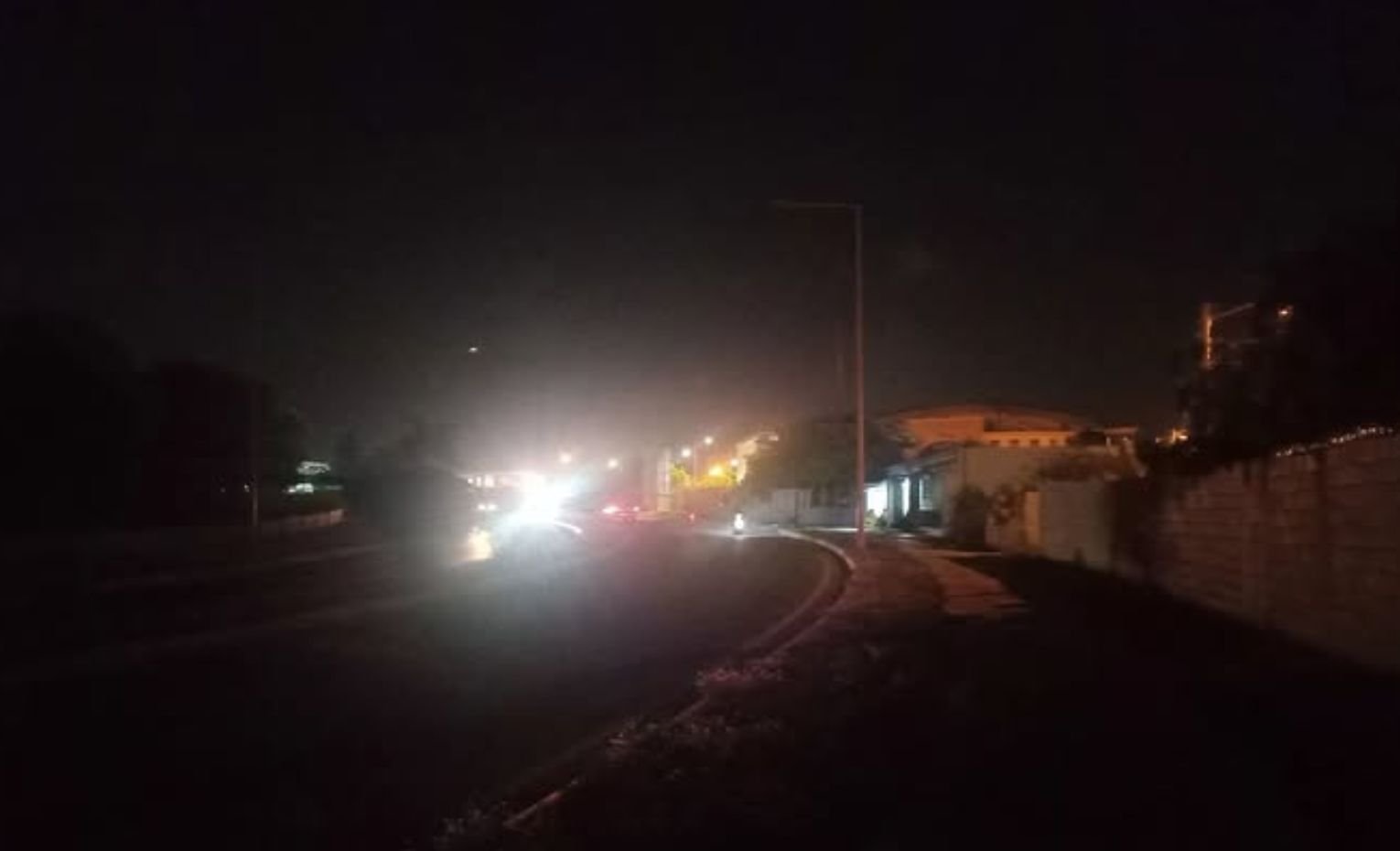 Alumbrado público: Exigen a Edesur iluminar avenida Antonio Méndez