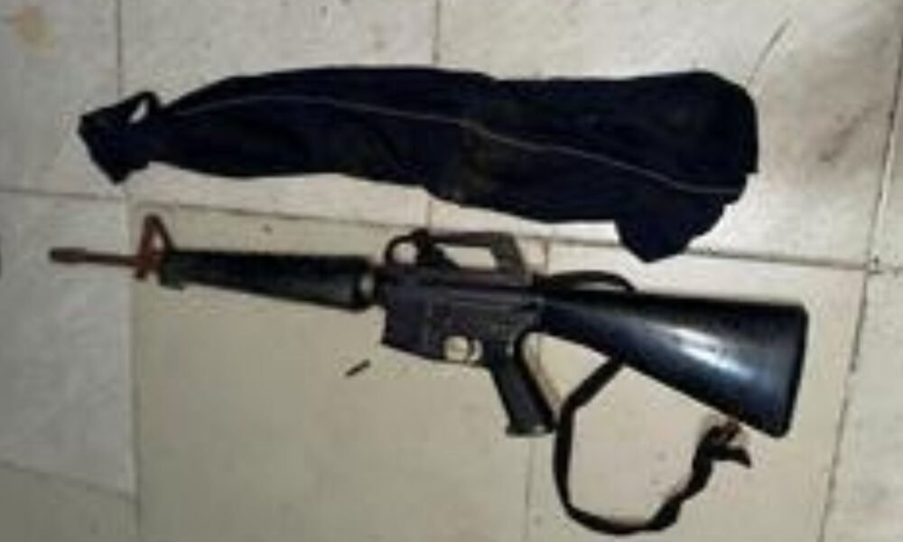 Policía recupera fusil M-16 Barahona