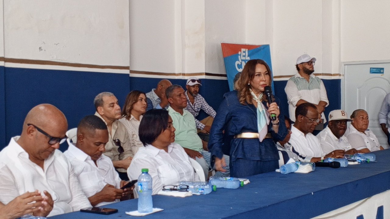 mayra-jimenez-respalda-edgar-feliz-comision-ejecutiva-prm