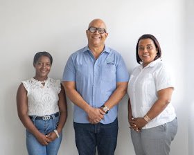 INDESUR entrega aporte para uniformes