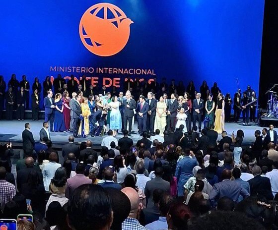 La única forma de resistir tiempos difíciles es junto a Dios