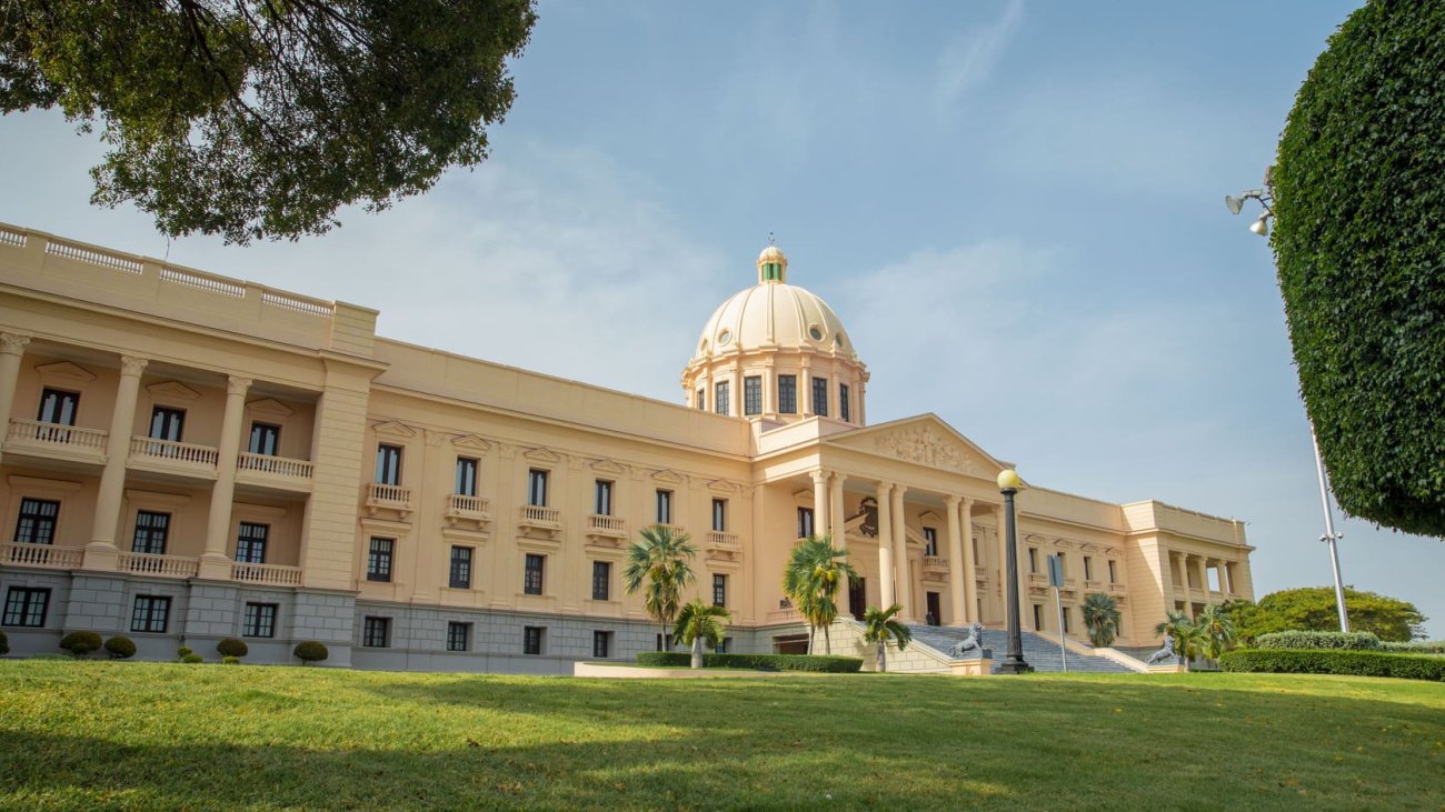 Presidencia de la Republica, Luis Abinader Emite decreto.