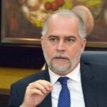 Alejandro Fernández renuncia a la Superintendencia de Bancos