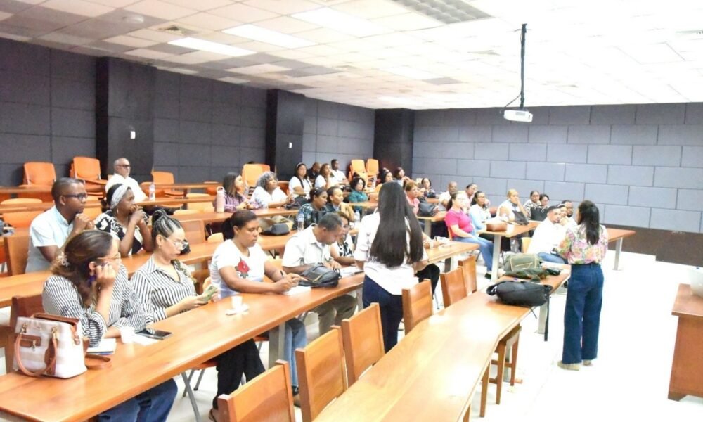 SRS Enriquillo fortalece la respuesta inmediata ante exposiciones al VIH