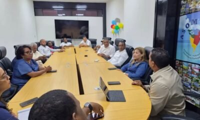 Alcaldes de la Región Enriquillo se reúnen en Barahona para coordinar acciones sobre ordenamiento territorial, residuos sólidos y FEDOMU.