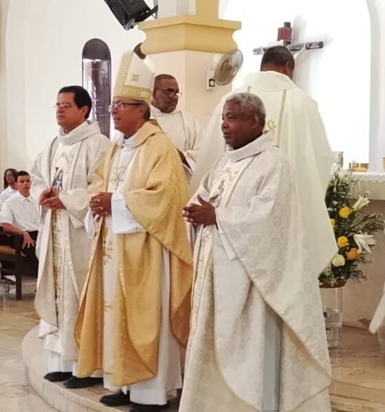 Video: Celebran 25 años de ministerio sacerdotal de los reverendos Marcos Pérez y Cecilio Espinal