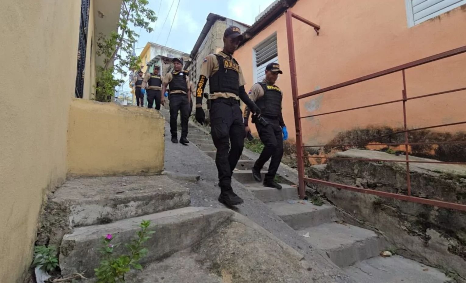 DNCD incauta más de 4.5 kilos de drogas y detiene a 11 personas.