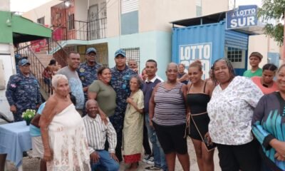 Policía Nacional fortalece la proximidad comunitaria en Villa Solidaridad, Barahona, escucha necesidades y anuncia apoyo al deporte juvenil.