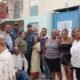 Policía Nacional fortalece la proximidad comunitaria en Villa Solidaridad, Barahona, escucha necesidades y anuncia apoyo al deporte juvenil.