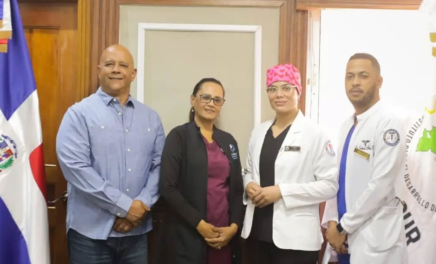 Noel Octavio Suberví atiende solicitud del Hospital Regional Taiwán 19 de Marzo para contribuir al mejoramiento de su salón de conferencias.