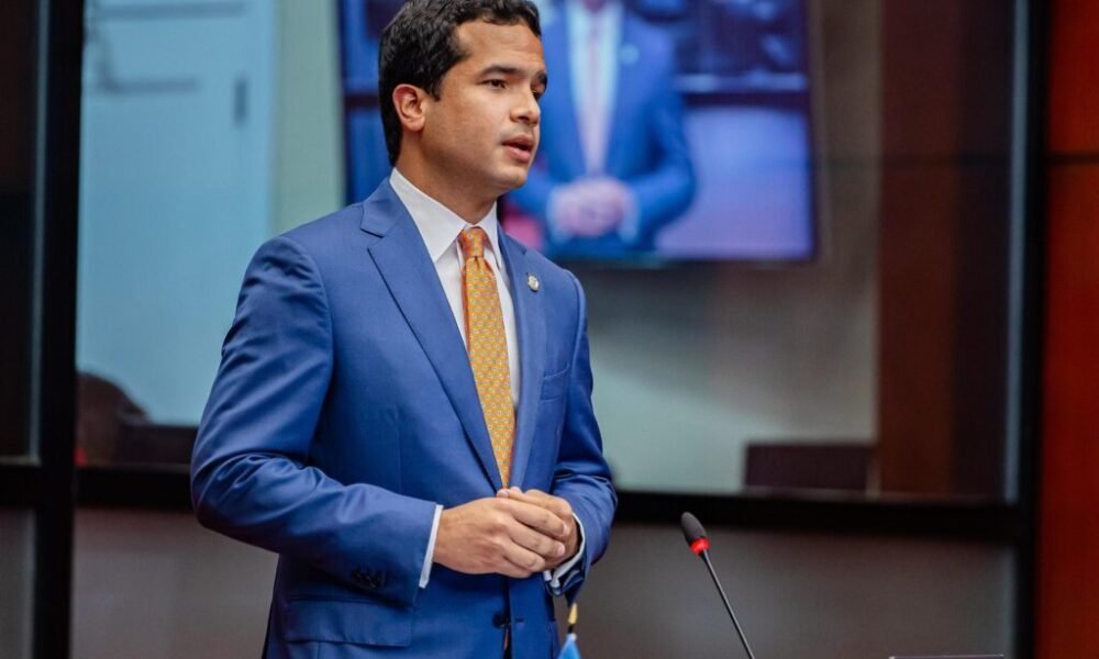 Omar responde a De Camps sobre estudiantes extranjeros en escuelas