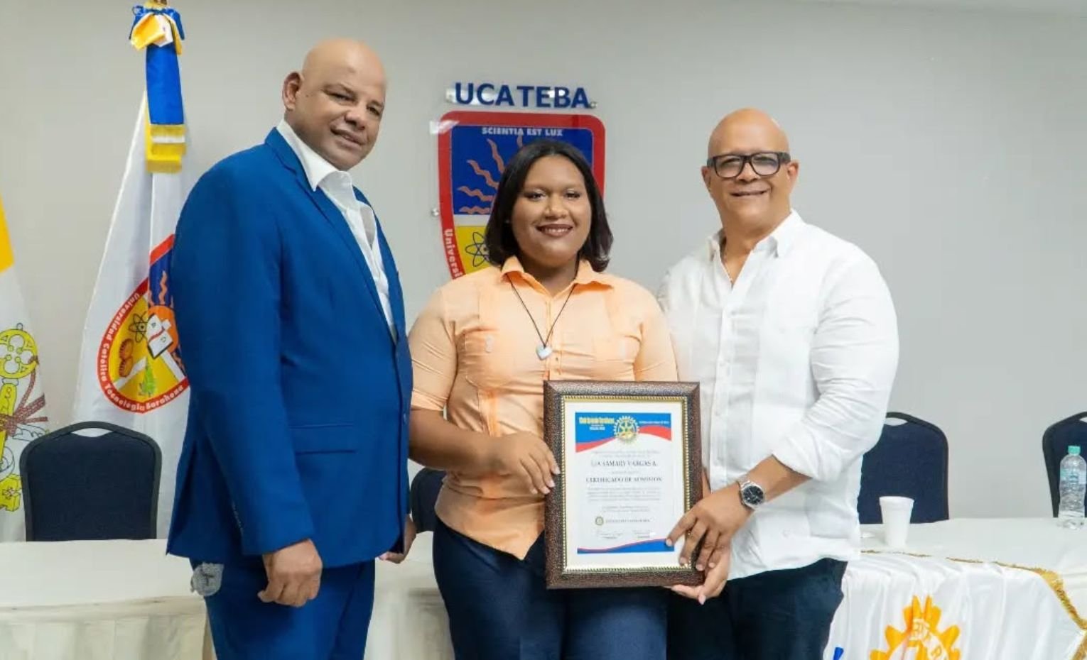 Director del INDESUR, Noel Octavio Suberví Nin, participa en la juramentación del Club Rotario de Barahona y la incorporación de 15 jóvenes.