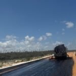 autovía de cuatro carriles hacia Pedernales