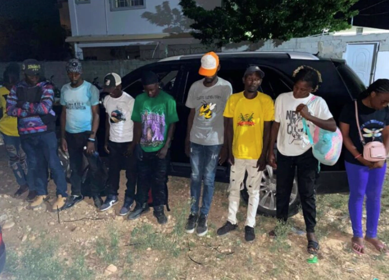 migracion-detiene-jeepeta-nueve-haitianos-barahona