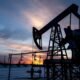 El petróleo de Texas cierra agosto en 85,76 dólares tras los ataques entre EE. UU. e Irán