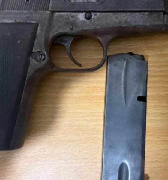 La Policía Nacional recuperó una pistola 9 milímetros sustraída de un establecimiento comercial en Vicente Noble y apresó a un joven de 19 años.