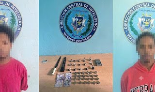 Policía Nacional apresa a dos personas por posesión de sustancias controladas en Pedernales.