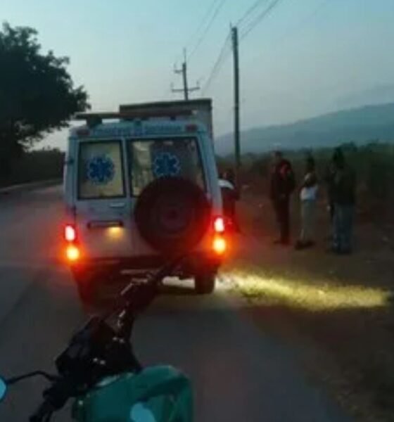 Una persona murió y otra resultó herida tras un accidente entre una motocicleta y un camión en la carretera Sánchez, Barahona.