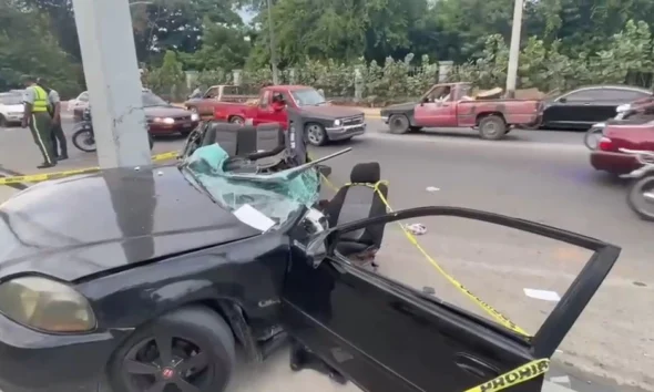 Accidente en Santiago deja una mujer muerta y un hombre herido