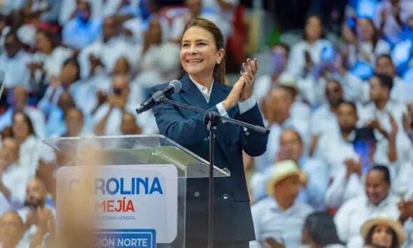 Carolina Mejía asegura tiene 50 diputados, 8 senadores y 120 alcaldes y directores