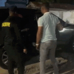 Detienen a tres haitianos sin documentos en yipeta en Independencia