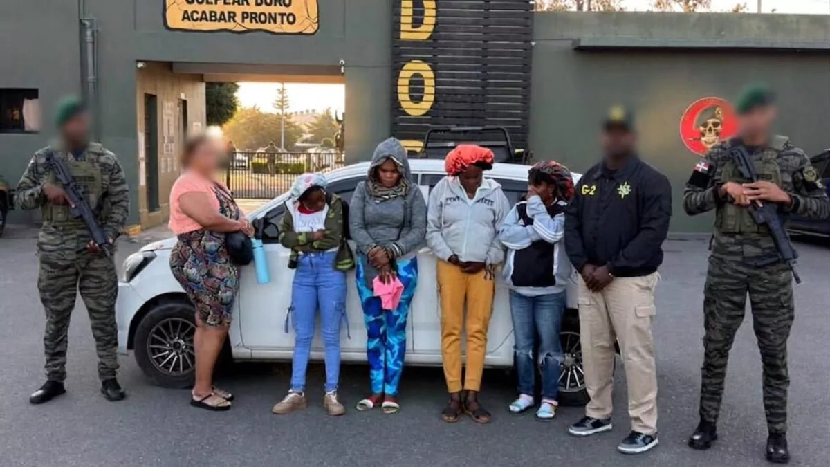 Ejército intercepta vehículo con cuatro haitianas en Constanza