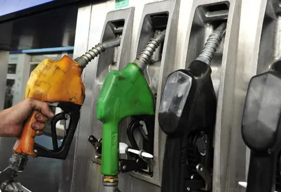 Gasolinas suben hasta RD$9 y gasoil aumenta RD$5 esta semana