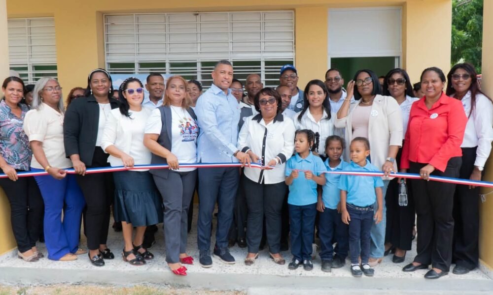 Inauguran tres nuevas aulas del Nivel Inicial en escuela de Barahona