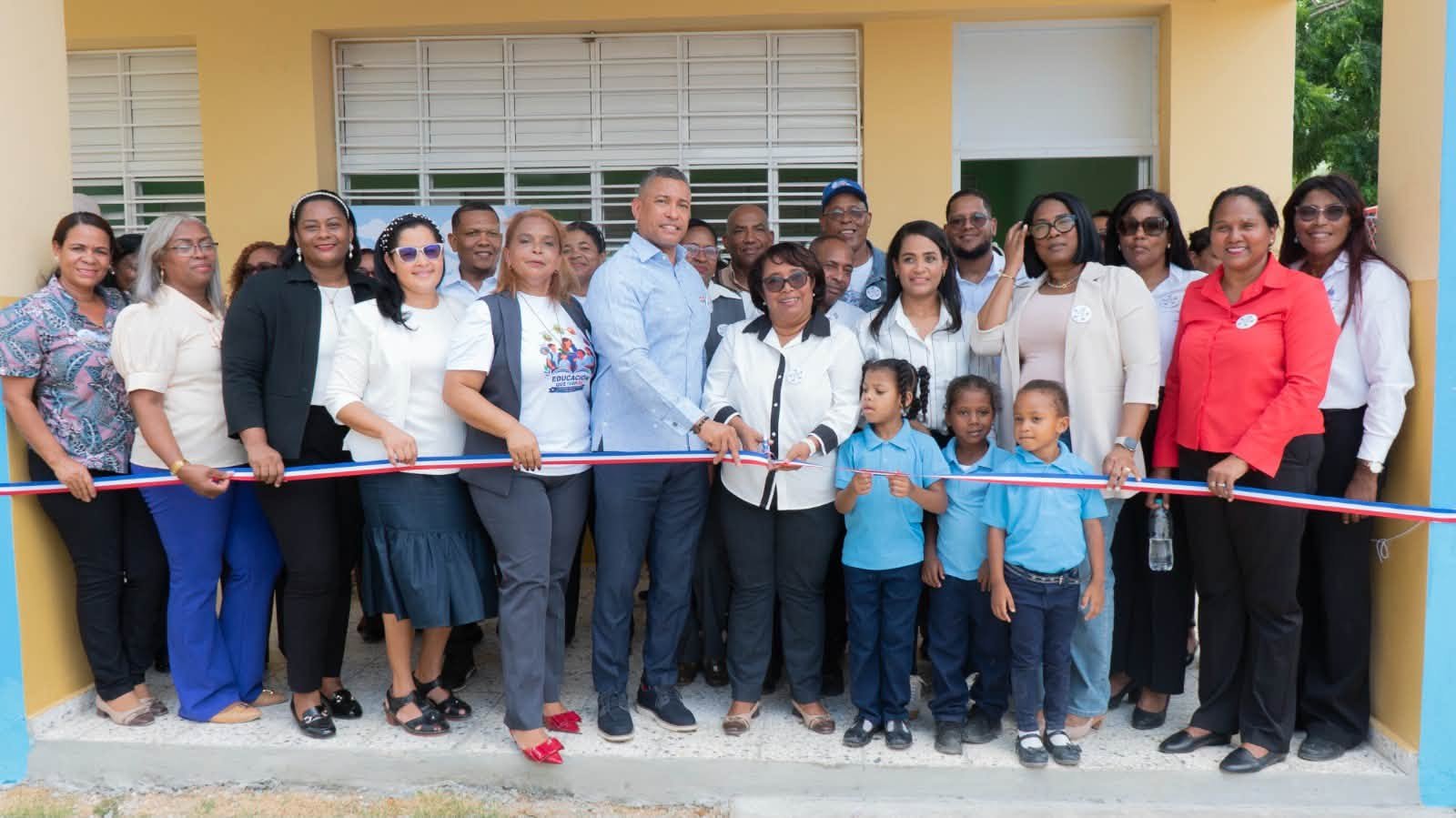Inauguran tres nuevas aulas del Nivel Inicial en escuela de Barahona