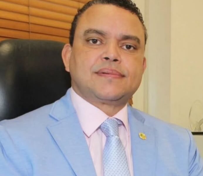 Julio César Landrón pasa a respaldar proyecto presidencial de David Collado