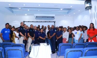 Juventud Innovadora de Villa Central realiza cena-conferencia sobre seguridad digital y supervisión parental