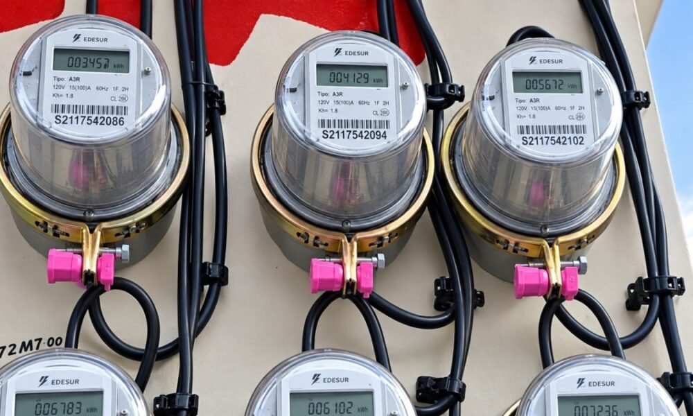 Más de 38,000 expedientes pendientes en Protecom evidencian fallas en el sistema eléctrico, denuncia experto