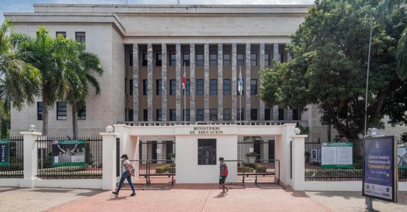 Organizaciones del sector educativo convocan una movilización frente a Educación para reclamar aulas, pagos pendientes y aumentos salariales.