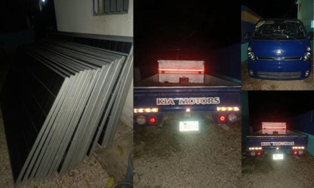 Policía apresa en Tamayo a dos hombres con 22 paneles solares