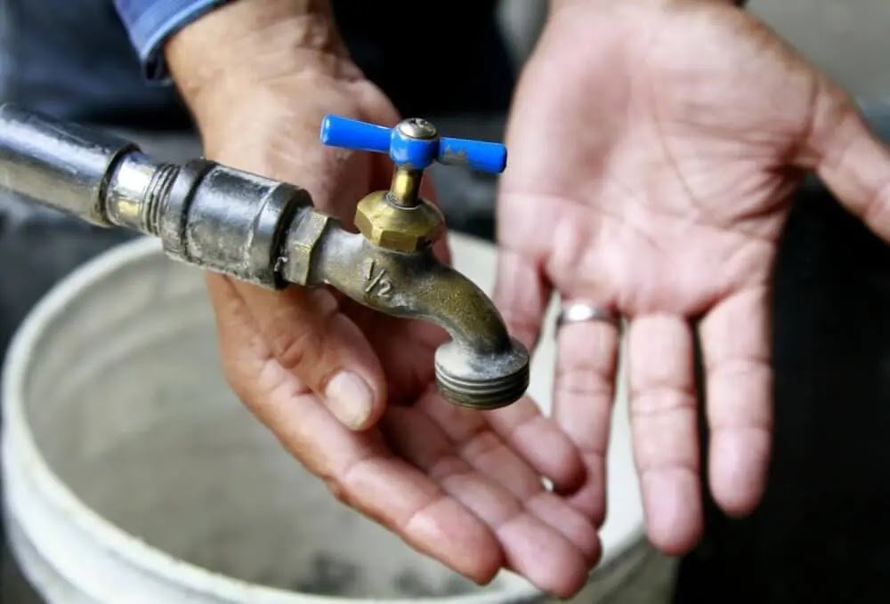 Residentes en inmediaciones de la Villa Olímpica de Barahona denuncian falta de agua
