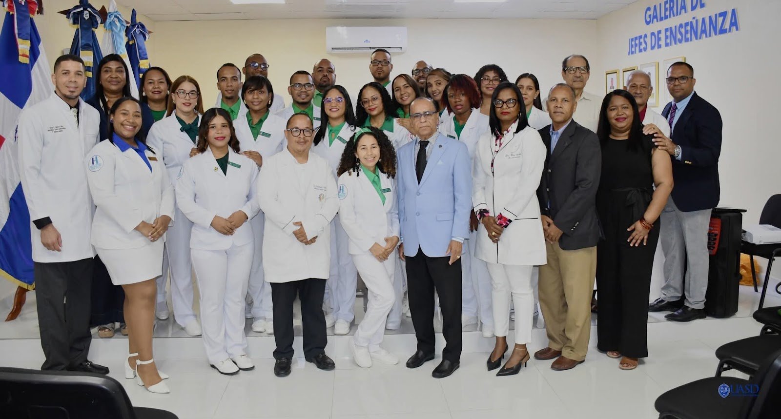 UASD Barahona y Jaime Mota reciben a nuevos médicos residentes