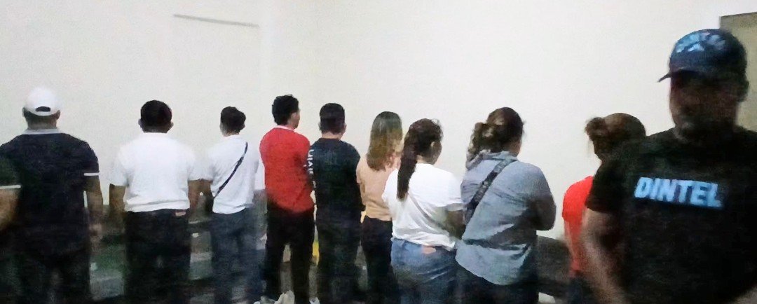 Policía apresa a nueve por presunta estafa y ocupa más de RD$512 mil en Barahona