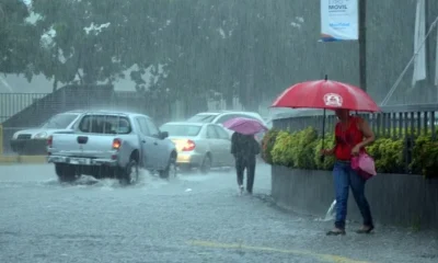 Una onda tropical y una vaguada provocarán aguaceros, tormentas eléctricas y ráfagas de viento este miércoles en varias provincias.