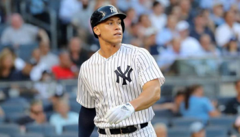 Yankees exhiben su poder ante Mets en una noche especial en New York