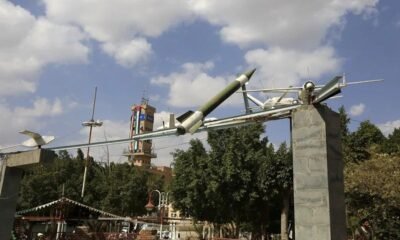Los hutíes atacan base aérea saudí con misiles y drones
