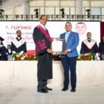 UFHEC reconoce al director del SNS durante su XLIX Graduación Ordinaria