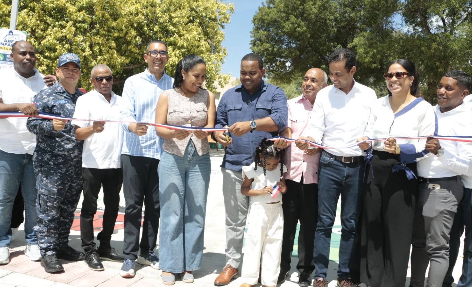 Yadel Suberví inaugura Plaza Cívica Apolinar Perdomo