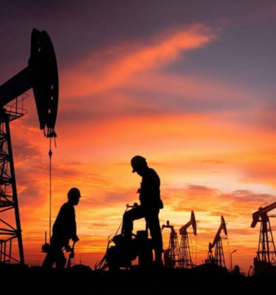 Precios de petróleo caen ante tensiones en Medio Oriente; crudo de Texas se cotiza a 89.58 dólares y el Brent a 97.44 dólares el barril