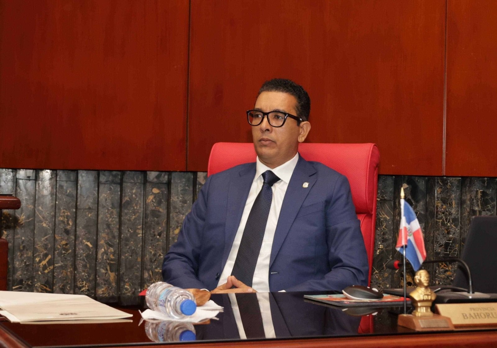Senador Guillermo Lama cuestiona comportamiento de futbolista haitiano y pide respeto a la soberanía nacional